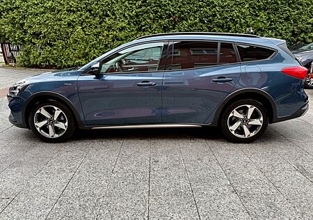 Ford Focus Turnier 1.5 TDCI Active *LED*Navi*1.Hand*