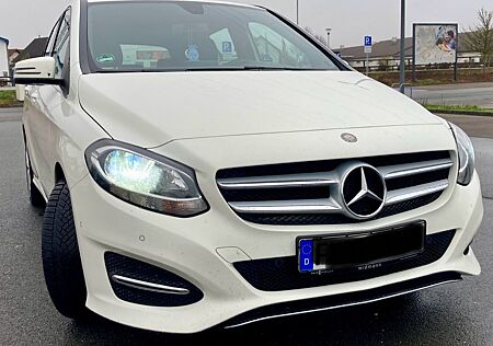 Mercedes-Benz B 200 B 200CDi* URBAN*Navi*SZH*PDC*EURO6