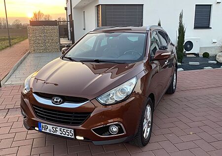 Hyundai ix35 2.0 CRDi 4WD AUT/ AHK/Navi/Leder/Tempomat
