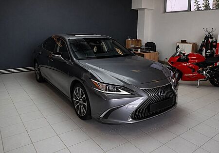 Lexus ES 300 Hybrid Luxury Line
