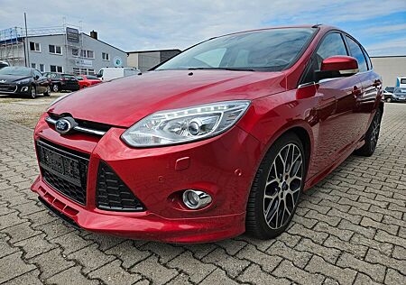 Ford Focus Lim. Titanium - Navi - TOP