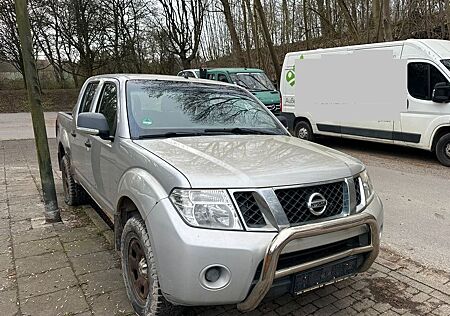 Nissan Navara Pickup King Cab XE 4X4