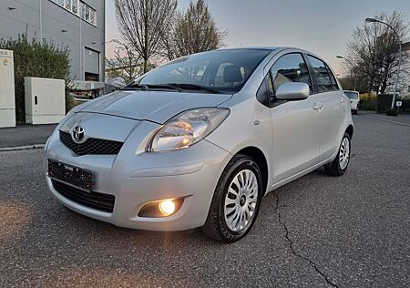 Toyota Yaris Life