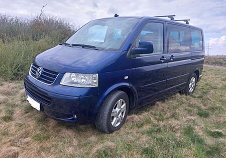 VW T5 Multivan Volkswagen 4Mo AHK