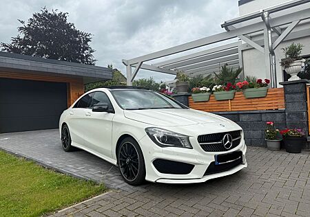 Mercedes-Benz CLA 180 AMG Line AMG Line Coupe weiß Night Pano