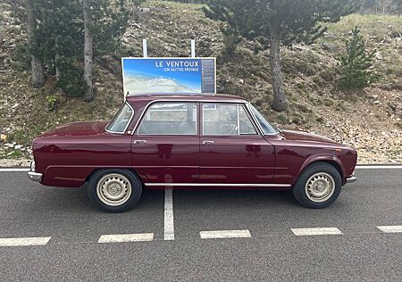 Alfa Romeo Giulia Super Bollino d'Oro