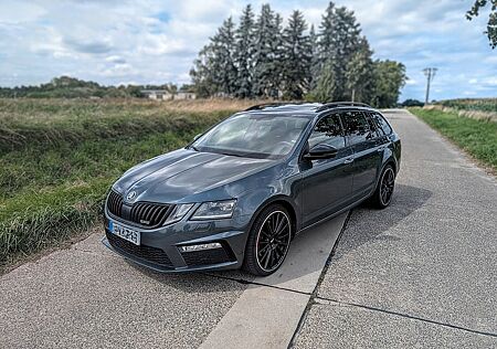 Skoda Octavia 2.0 TDI SCR DSG RS Combi RS