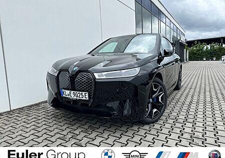 BMW iX xDrive 50 HUD Luftfederung AHK-klappbar AHK