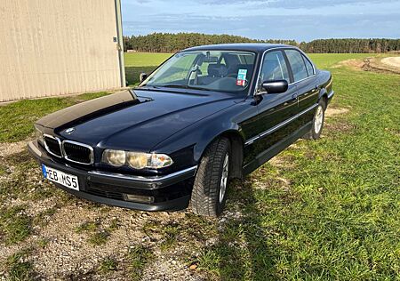 BMW 740i A -