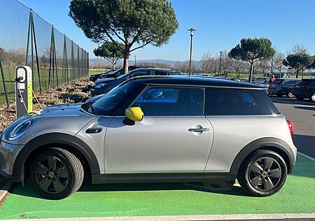 Mini Cooper SE Gepflegter mit Sommer- u. Winterrädern