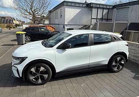 Renault Megane E-Tech Evolution 220 9 fach bereift - WP