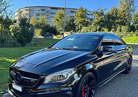 Mercedes-Benz CLA 45 AMG SPEEDSHIFT DCT 4MATIC AMG