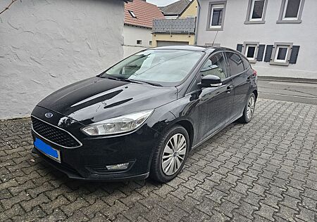 Ford Focus 1,0 EcoBoost 92kW Business Edition Bus...