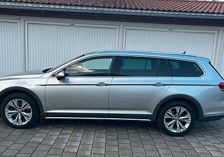 VW Passat Alltrack Volkswagen 2.0 TDI SCR 140kW DSG 4MOT A...