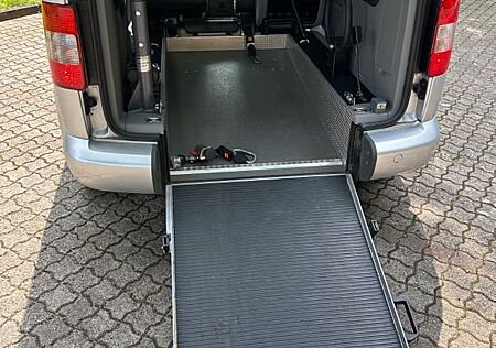 VW Caddy Volkswagen Maxi Rollstuhl Transporter