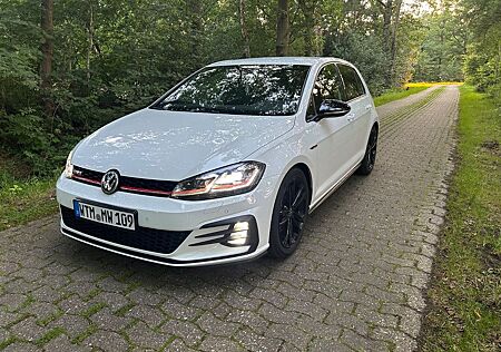 VW Golf Volkswagen 2.0 TSI BMT DSG GTI GTI