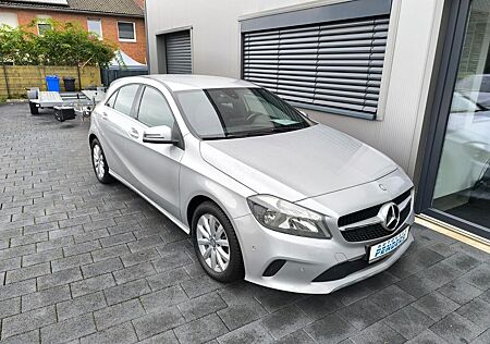 Mercedes-Benz A 180 Style Automatik Navi PDC SHZ