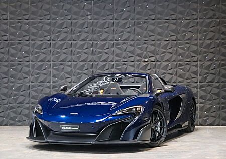 McLaren 675LT Spider 1of1 - Blue Carbon Body Exposed