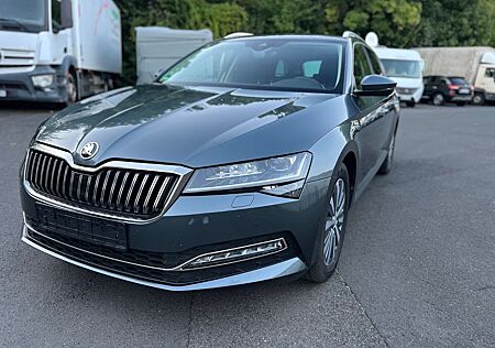 Skoda Superb Combi Style Automatikgetriebe Anhänger Ku