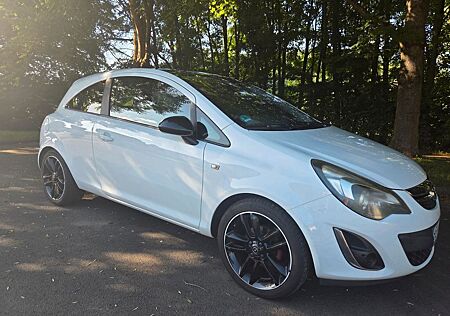 Opel Corsa Top ausgestattet,bereit für neue Abenteuer