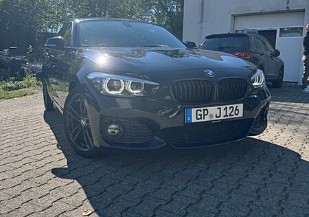 BMW 120i Edition M Sport Shadow A Edition M Spor...