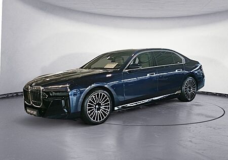 BMW i7 eDrive50 Limousine M Sport TV Fond Kristallsc