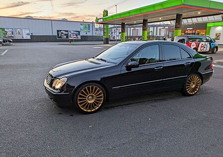 Mercedes-Benz C 180 Kompressor Elegance mit tollen Extras