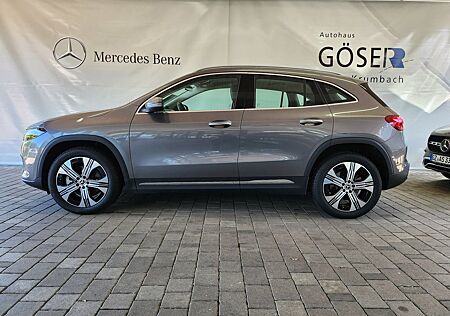 Mercedes-Benz EQA 300 4M*Keyless*AHK*Kamera*Electric Adv Plus