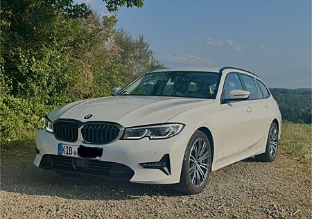 BMW 330i Touring Luxury Line Auto Luxury Line