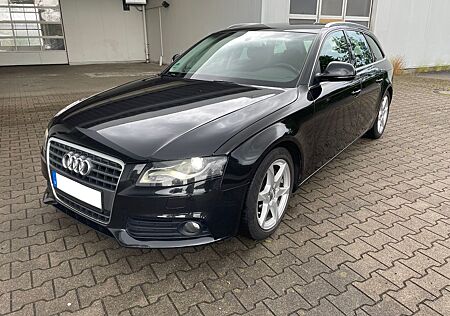 Audi A4 1.8 Automatik Alcantara 8-fach bereift