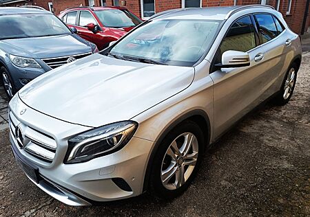 Mercedes-Benz GLA 200