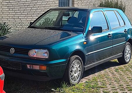 VW Golf Volkswagen 1.6 Standard