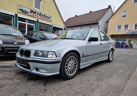 BMW 318i M-Paket KLIMAAUTOMATIK+TOP-KAROSSERIE!!!
