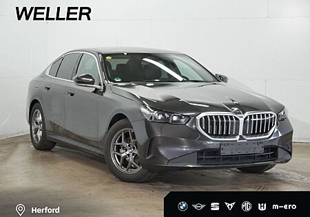 BMW 520d xDrive Pano KomfSi Standhz 360° AdapLED DA
