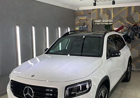 Mercedes-Benz GLB 200 DCT -
