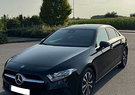 Mercedes-Benz A 180 d DCT -