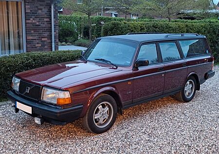 Volvo 245 Super Polar (B230FX 136 PS)