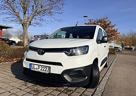 Toyota Pro Ace Proace City 1,2-l-Turbo 81kW L1 Team Deutsch...