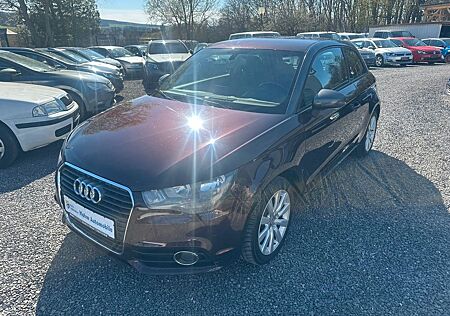 Audi A1 ambition NAVI PDC SZHZG KLIMA,ZR Neu