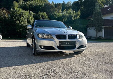 BMW 318i -
