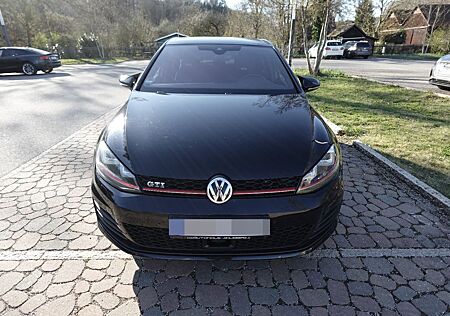VW Golf Volkswagen VII Lim. GTI BMT