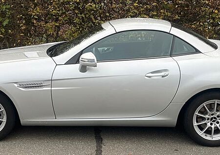 Mercedes-Benz SLK 200 BlueEFFICIENCY -