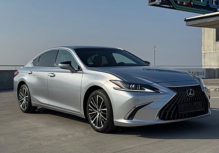 Lexus ES 300 ES 300h Automatik Hybrid Top Zustand Led Europa