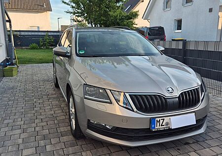 Skoda Octavia Style Euro 6 Top gepflegt 8-fach bereift