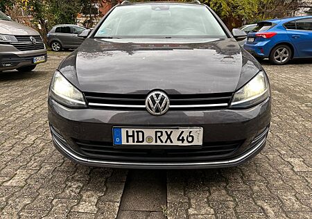 VW Golf Volkswagen VII Variant BMT *NAVI*KAMERA*KEYLESS*AHK*