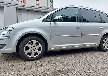 VW Touran Volkswagen 2.0 TDI 103kW DPF -