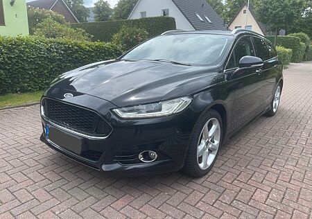 Ford Mondeo 2,0 TDCi ST-Line Turnier Panorama LED AHK