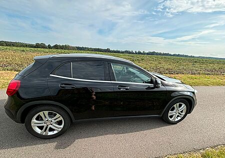 Mercedes-Benz GLA 220 CDI 4MATIC