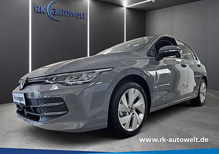 VW Golf Volkswagen VIII Life Facelift 1.5 TSI LED Navi Panoram