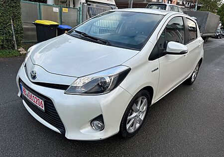 Toyota Yaris Hybrid Club/klimaau/hu neu/automatik/leder